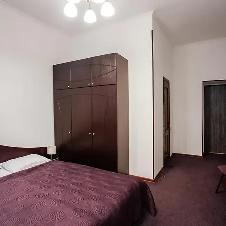 Hotell Discovery Lviv
