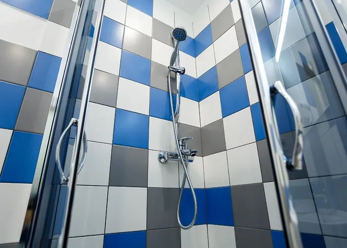 Discovery Готель 2*