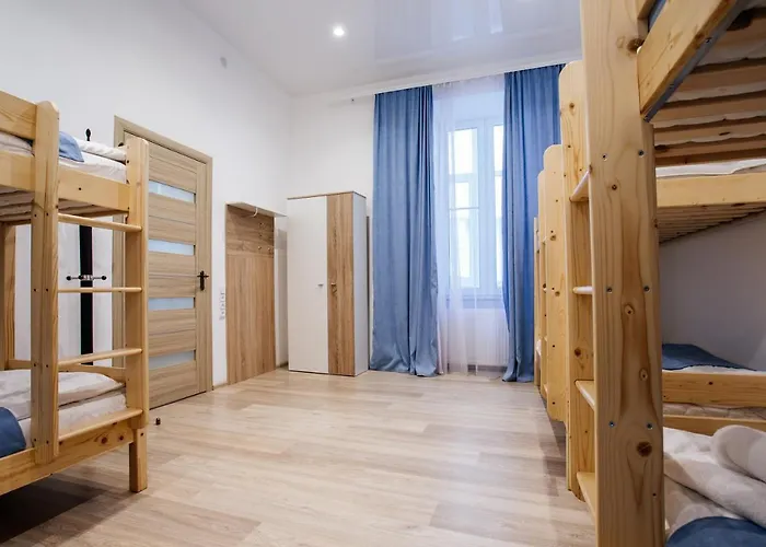 Отель Discovery 2*